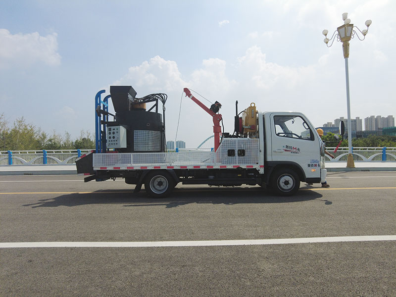 沥青路面热再生修补车